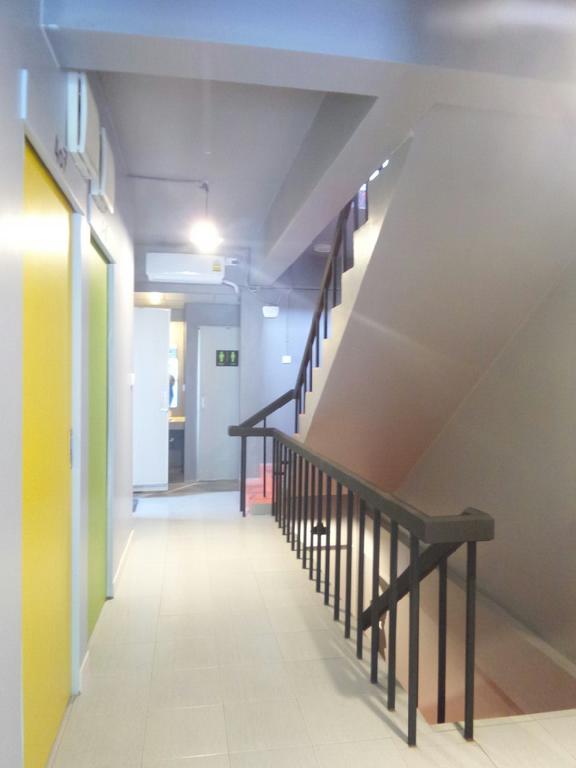 2230 Hostel Chiang Mai Exterior photo