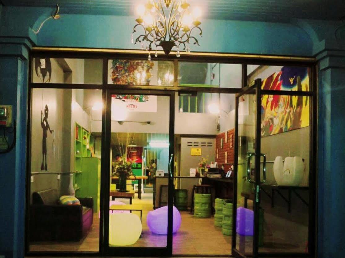 2230 Hostel Chiang Mai Exterior photo
